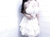 露脸巨乳高颜值大学生【小坦克】宿舍自慰，户外露出，喝尿，叫爸爸！漂亮学生妹私下极度反差是个露出癖性瘾小母狗