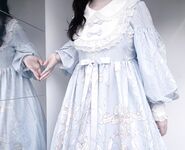 露脸巨乳高颜值大学生【小坦克】宿舍自慰，户外露出，喝尿，叫爸爸！漂亮学生妹私下极度反差是个露出癖性瘾小母狗