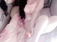 露脸巨乳高颜值大学生【小坦克】宿舍自慰，户外露出，喝尿，叫爸爸！漂亮学生妹私下极度反差是个露出癖性瘾小母狗