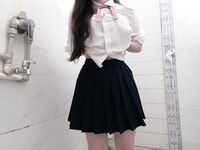 露脸巨乳高颜值大学生【小坦克】宿舍自慰，户外露出，喝尿，叫爸爸！漂亮学生妹私下极度反差是个露出癖性瘾小母狗