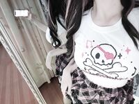 露脸巨乳高颜值大学生【小坦克】宿舍自慰，户外露出，喝尿，叫爸爸！漂亮学生妹私下极度反差是个露出癖性瘾小母狗