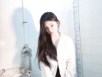 露脸巨乳高颜值大学生【小坦克】宿舍自慰，户外露出，喝尿，叫爸爸！漂亮学生妹私下极度反差是个露出癖性瘾小母狗