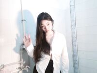 露脸巨乳高颜值大学生【小坦克】宿舍自慰，户外露出，喝尿，叫爸爸！漂亮学生妹私下极度反差是个露出癖性瘾小母狗