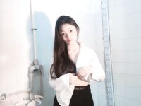 露脸巨乳高颜值大学生【小坦克】宿舍自慰，户外露出，喝尿，叫爸爸！漂亮学生妹私下极度反差是个露出癖性瘾小母狗