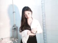 露脸巨乳高颜值大学生【小坦克】宿舍自慰，户外露出，喝尿，叫爸爸！漂亮学生妹私下极度反差是个露出癖性瘾小母狗