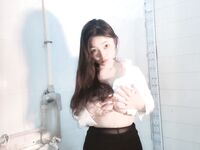 露脸巨乳高颜值大学生【小坦克】宿舍自慰，户外露出，喝尿，叫爸爸！漂亮学生妹私下极度反差是个露出癖性瘾小母狗