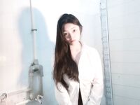 露脸巨乳高颜值大学生【小坦克】宿舍自慰，户外露出，喝尿，叫爸爸！漂亮学生妹私下极度反差是个露出癖性瘾小母狗