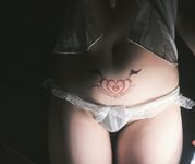 露脸巨乳高颜值大学生【小坦克】宿舍自慰，户外露出，喝尿，叫爸爸！漂亮学生妹私下极度反差是个露出癖性瘾小母狗