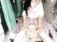 露脸巨乳高颜值大学生【小坦克】宿舍自慰，户外露出，喝尿，叫爸爸！漂亮学生妹私下极度反差是个露出癖性瘾小母狗