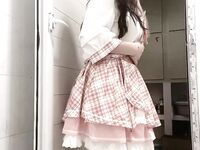 露脸巨乳高颜值大学生【小坦克】宿舍自慰，户外露出，喝尿，叫爸爸！漂亮学生妹私下极度反差是个露出癖性瘾小母狗