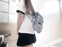 露脸巨乳高颜值大学生【小坦克】宿舍自慰，户外露出，喝尿，叫爸爸！漂亮学生妹私下极度反差是个露出癖性瘾小母狗