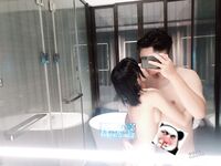 推特極品白虎蘿莉『kitty不吃魚』一字馬紫薇被男主調教啪啪乖的狠！超嫩可愛人形小母狗 被操的叫爸爸 下