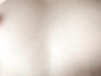 Ảnh tự sướng của nữ sinh trong trắng, dịu dàng và xinh đẹp, ba điểm của cơ thể hồng hào, ham muốn tình dục rất mạnh mẽ thủ dâm dòng chảy dâm dục, nước dâm dục trên quần đều được vẽ