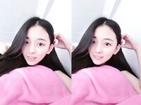 00后超清纯的女大学生，私下里找摄影师私拍，事后被摄影师流出，每周这身材和颜值真顶，就是有点贫乳