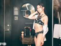 極品高顏值JK小母狗，溫泉私人全裸浴