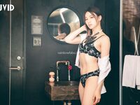 極品高顏值JK小母狗，溫泉私人全裸浴