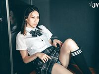 極品高顏值JK小母狗，溫泉私人全裸浴