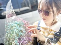 00后的清纯女大学生眼镜妹，这口活简直了，吃起来没完没了的，就这样舔你能坚持多久？