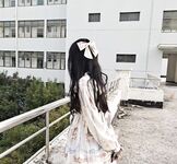 Isang magandang babaeng college student ang nagse-selfie. Siya ay may magandang pigura at magandang mukha. Siya ay may tatlong pink na spot at ikinakalat ang kanyang puki upang paglaruan ito.