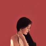 Pelajar kolej perempuan merah jambu yang dilahirkan pada tahun 2000-an itu berubah menjadi jalang kecil yang makan ayam. Dia ditekan di atas katil oleh teman lelakinya dan disetubuhi tanpa kondom. Faraj merah jambunya juga ditembak tanpa kondom.