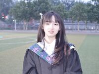 刚毕业的女大学生迫不及待的去和男友开房，在酒店被捆绑调教无套暴力抽插内射，小母狗的姿态一览无余