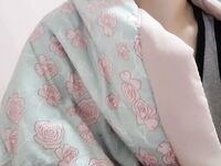 年輕又白嫩的小母狗揉胸掰逼自慰特寫，就是乳暈有點大，隨便看看