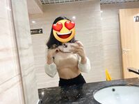 청순하고 예의바른 외모의 여대생이 남자친구에게 훈련받고 놀림을 받는 모습이 전격 촬영돼 유출됐다.