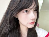 清純粉嫩的女大學生，自拍給金主的定製福利，這粉嫩玉足簡直就是極品