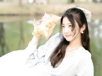 神仙顏值的女大學生，在金主面前就是騷浪母狗，被各種調教玩弄爆操，妹子很主動乘騎，這顏值和身材簡直了