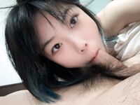 최고의 암캐, 큰 가슴과 대조되는 작은 가슴, 야외에 노출되어 오줌 누는 모습, 퍼시 셀카, 하얀 눈의 오르가즘 얼굴, 콘돔 없이 호텔에 있는 주인과 함께, 정액을 삼키고 소변을 마시는 모습