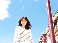 2025年新流，云盘高质露脸泄密，阿黑颜式苗条小可爱被邪恶叔叔干的面目扭曲，洗澡造爱换衣完全曝光