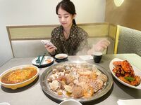 准新娘薛X被未婚夫婚床上爆操,浓精液射脸敷面膜原档…