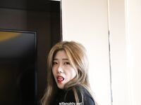 希威社幼師黑色丁字褲大尺度私拍套圖