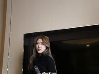 希威社幼師黑色丁字褲大尺度私拍套圖