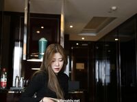 希威社幼師黑色丁字褲大尺度私拍套圖