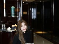 希威社幼師黑色丁字褲大尺度私拍套圖