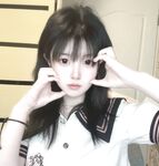 트위터 최고 인기 여고생 셀카, 가슴 진짜 크고 얼굴도 크고 몸매도 최고예요. 단연 세계 최고예요.