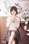 被攝影師的拿下的女大 ！自己抱著雙腿被爸爸肏 ~永遠是爸爸的乖寶寶 ~緊致粉嫩小穴無法抵擋的誘惑