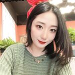 【S級泄密】唐山良家小嬌妻徹底放開，換上各種暴露情趣裝從害羞到狗鏈含球，白皙肥臀露臉性愛自拍，原檔無水印