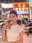 雲盤高質露臉泄密！湖南美女露臉性愛圖影流出，又嫩又反差，調教的很聽話，衛生間搞起來