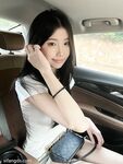 雲盤高質露臉泄密！湖南美女露臉性愛圖影流出，又嫩又反差，調教的很聽話，衛生間搞起來