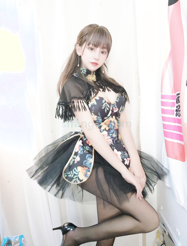 米线私房福利图集—披肩小洋装