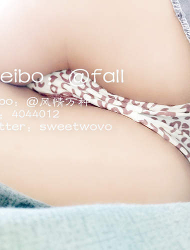 完具酱——灰色网袜连衣裙