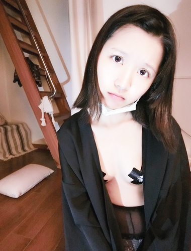 黑丝网袜震动棒