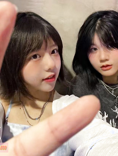 颜值即正义超清纯学妹背着男友被男人们调教妹子够清纯有邻家小妹的感觉附生活照