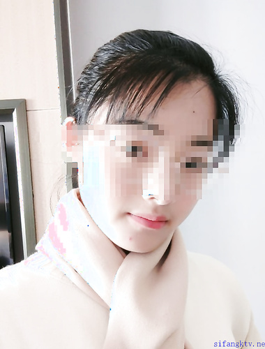 《百度云泄密》分手后被渣男出卖的女生各种大尺度私拍流出