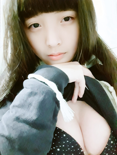 《台湾情侣泄密》湖中之光高二女生【廖彦宁】性爱私拍泄密流出高清修复版