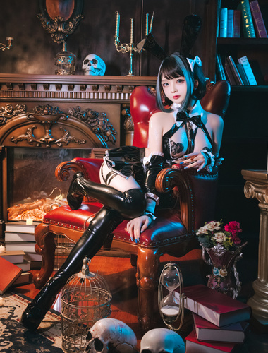 日奈娇- NO.049 万圣恶魔皮衣