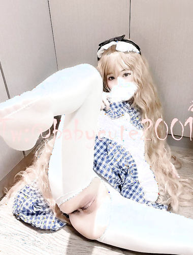 纯欲小可爱〖紫皮大蒜〗主打的就是一个反差，超级粉嫩绝世美穴淫水一直流...淫荡的小可爱！