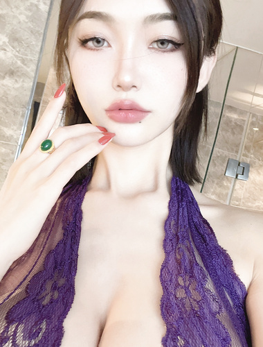 脸红Dearie_ 微密圈全是爱你镜头